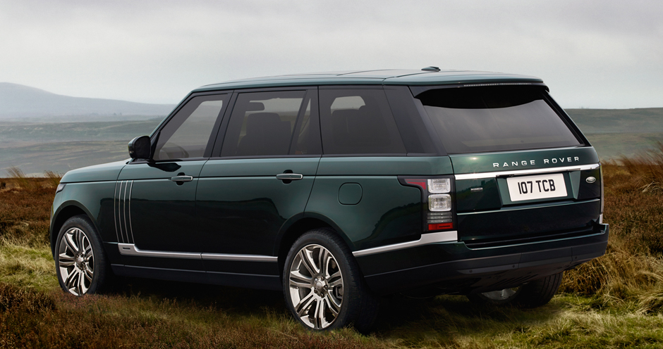 Цвет range rover. Рендж Ровер Холланд. Range Rover Vogue 2021 зеленый. Ленд Ровер Рендж Ровер зеленый. Рендж Ровер Вог 2020 зеленый.