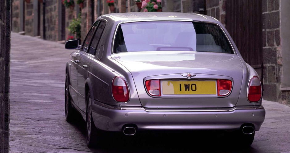 Bentley Arnage академег