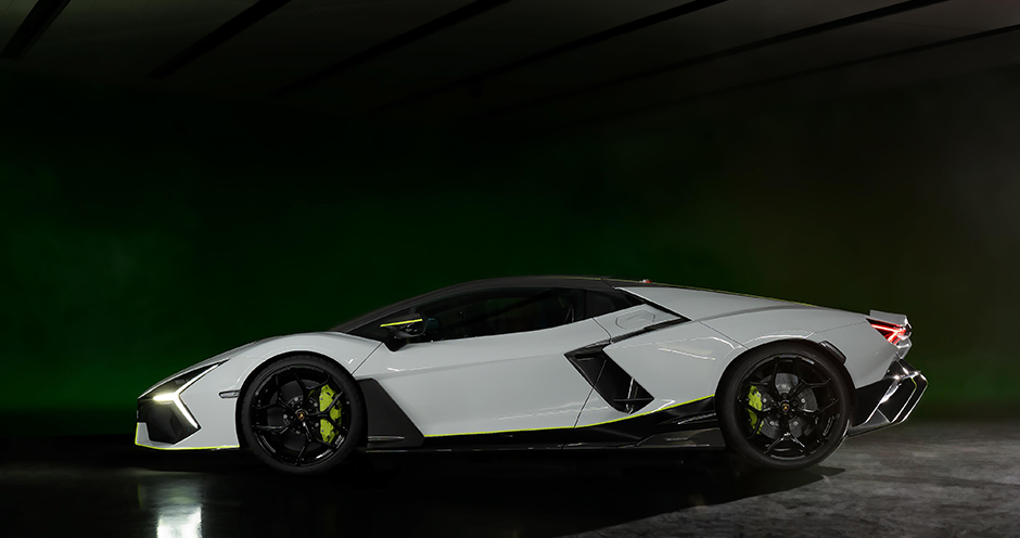 Lamborghini Revuelto (I/LB744)